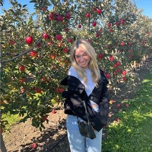 Meet your Posher, Charley